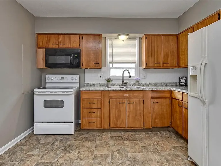 4706 Kansas Ave — Photo 6