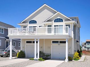 713 21st St, Avalon, NJ 08202