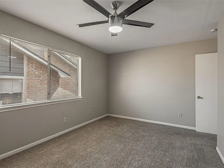 2404 Sycamore Ave #C4 — Photo 16