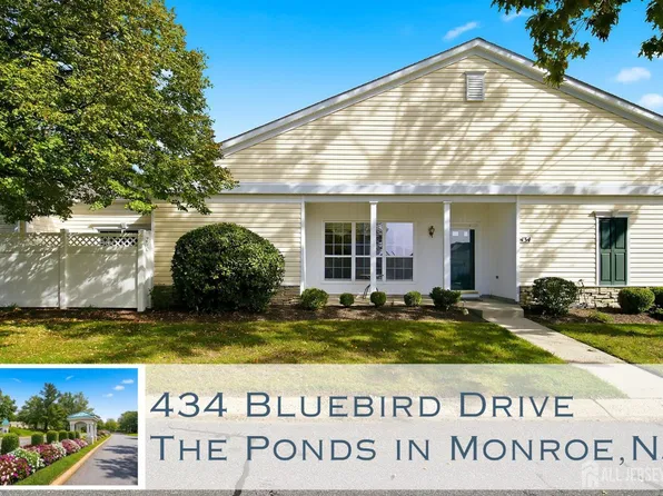 434 Bluebird Dr, Monroe Township, NJ 08831