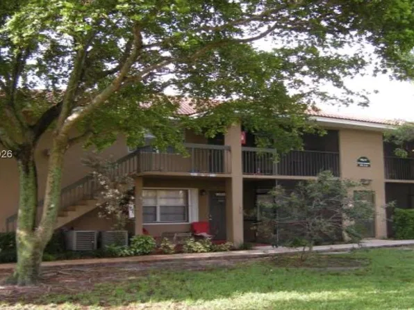 746 NW 103rd Ter #204, Pembroke Pines, FL 33026