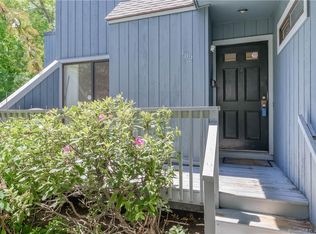 102 Plymouth Colo #102, Branford, CT 06405