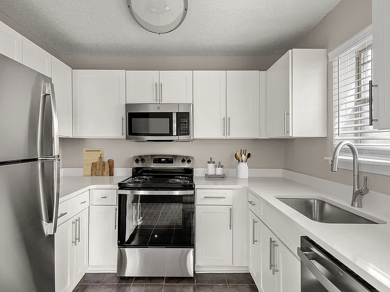 C242920_Sirona_160_KITCHEN_01_04_VS