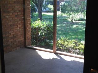 317 Meadowridge Dr, Warner Robins, GA 31093