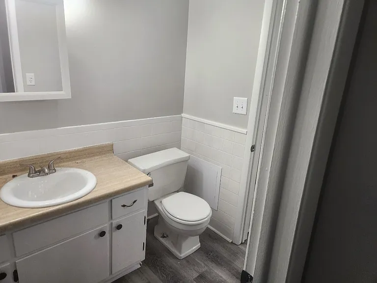 Breeza 32 Apartments — Photo 15