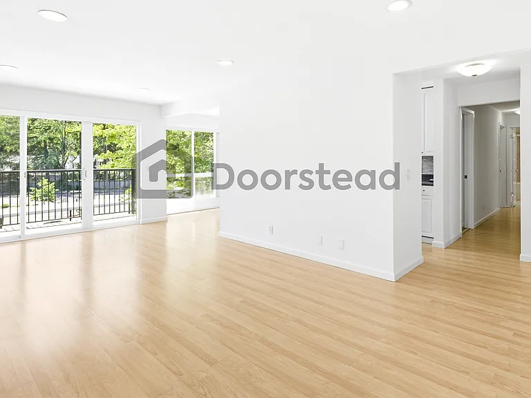 12700 NE 8th St #E303 — Photo 10