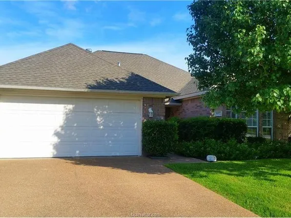 302 Regensburg Ln, College Station, TX 77845