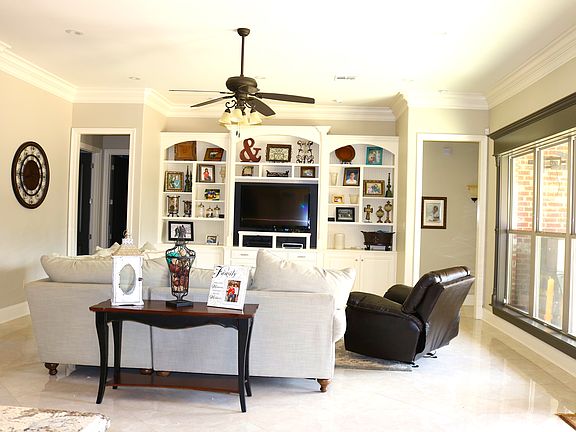 5th image of 1909 Augusta Way