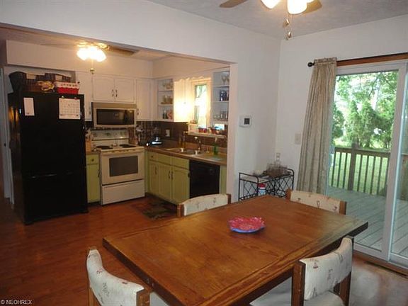 3rd image of 400 Caladonia Ave