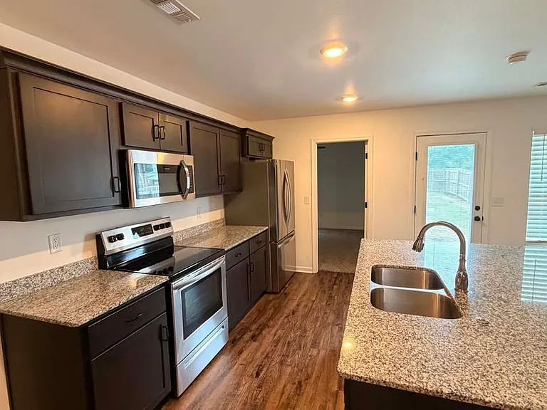 211 S Galena Ave — Photo 6