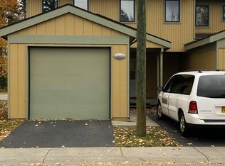 627 Wainwright Rd, Fairbanks, AK 99701