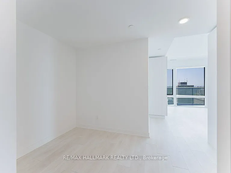 501 Yonge St #3202 — Photo 5