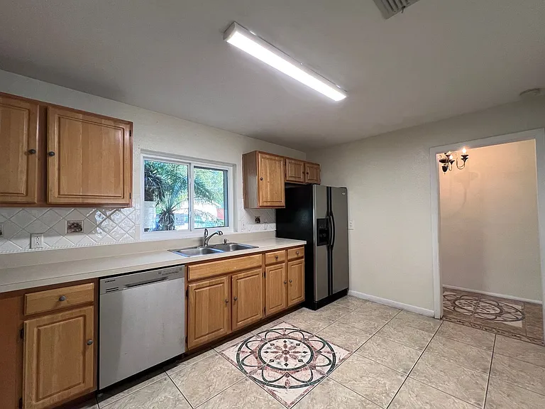 8330 Le Mesa St — Photo 7