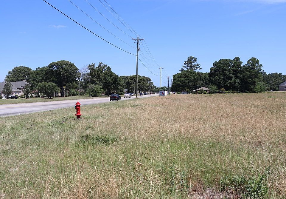 2nd image of 1075 Edgefield Rd