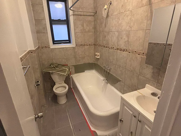 209 Bennett Ave #3B — Photo 12
