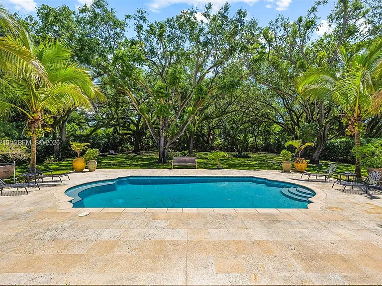 6905 SW 75th Ave — Photo 59
