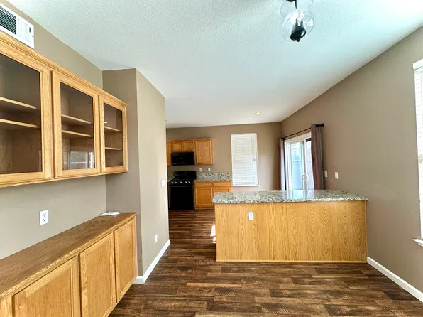 675 Chateau Cir, Vacaville, CA 95687