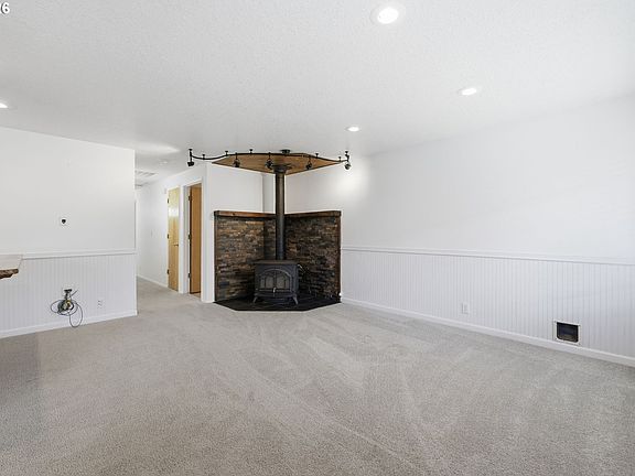 5th image of 515 Pine Ct