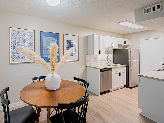 4th image of 1000 Woodbrook Pl NE #4429971
