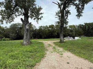 3640 Park Dr, Meriden, KS 66512