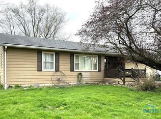 990 Edgewood Dr, Upper Sandusky, OH 43351