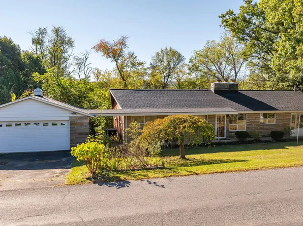 6970 Scenic Dr, Bloomsburg, PA 17815