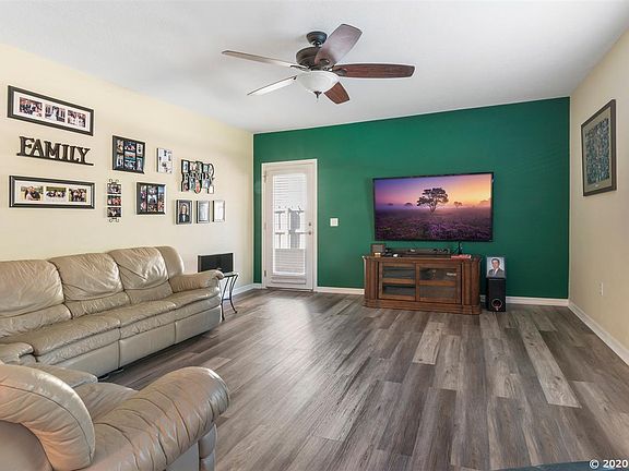 4th image of 24392 SW 6th Pl