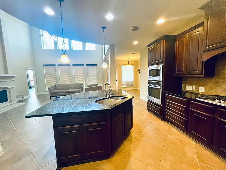 27926 Bradford Ridge Dr — Photo 3