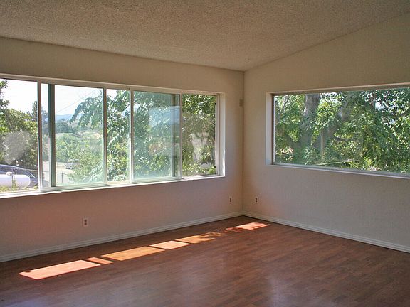 5th image of 14971 Sunnydale Dr