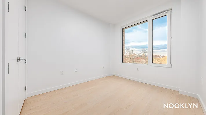 Rented by Nooklyn NYC LLC | media 4