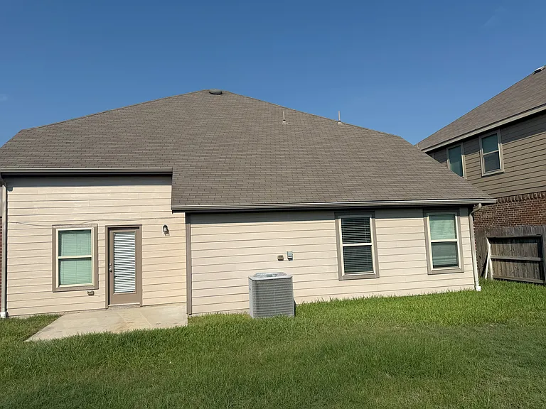 2914 Acorn Oaks Dr — Photo 13