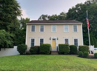 95 Rumbrook Rd, Leominster, MA 01453