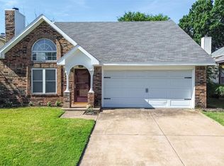 8832 Mystic Trl, Fort Worth, TX 76118