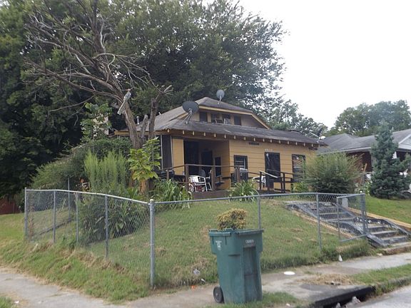 3rd image of 1101 Greenlaw Ave