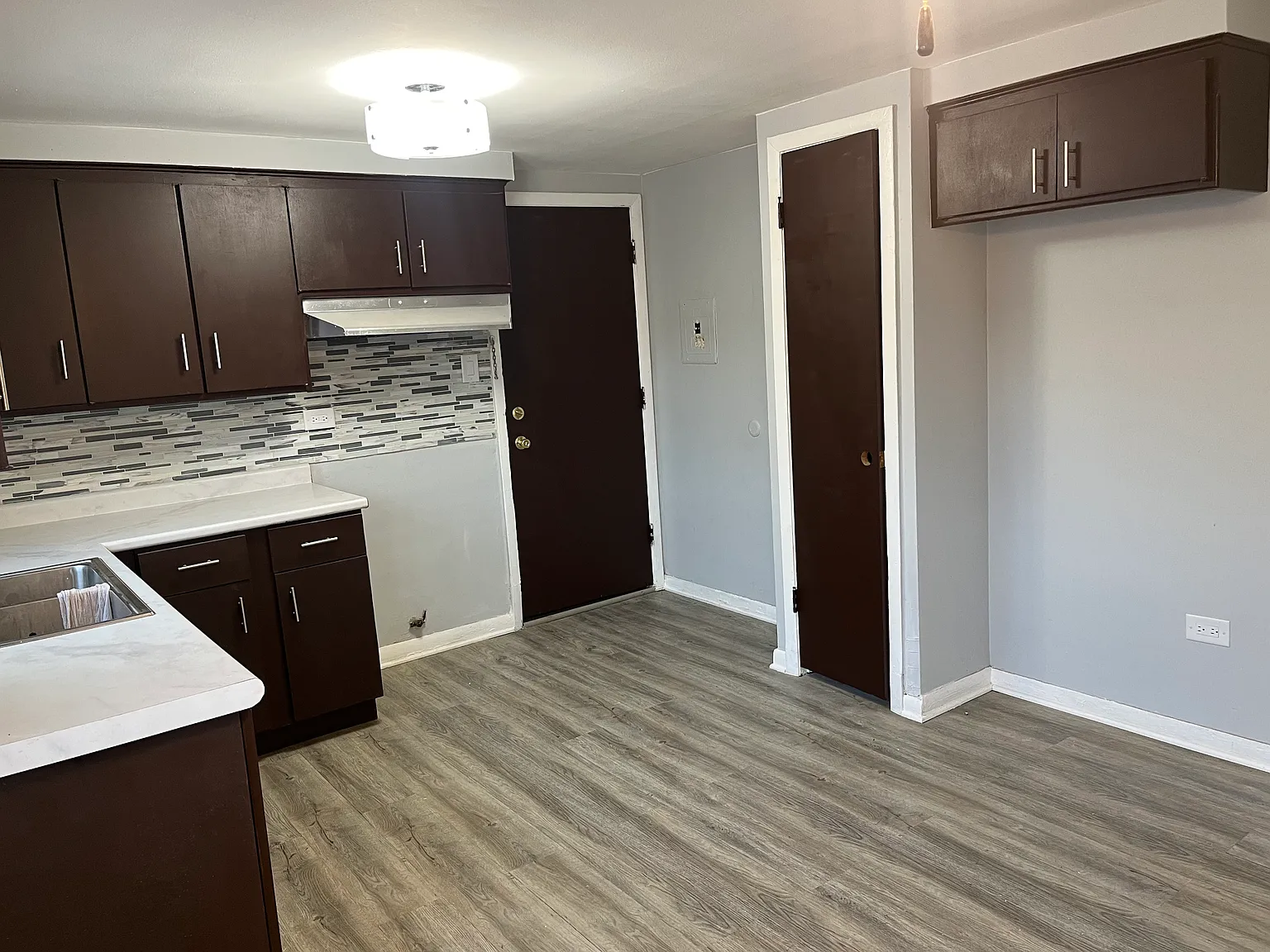 2 bed, 1100 sqft, $1,085 — Photo 2
