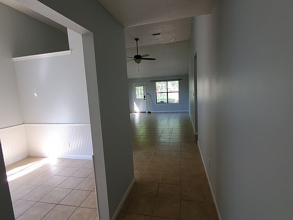 2nd image of 608 Clyde Ct