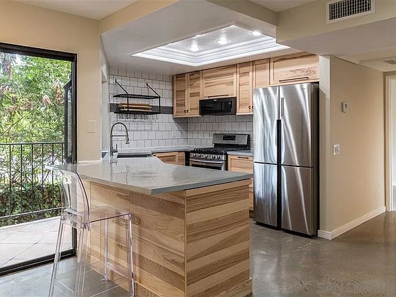 3rd image of 2849 E St #3