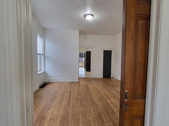 3rd image of 3124-3126 Oregon Ave #3124-1F
