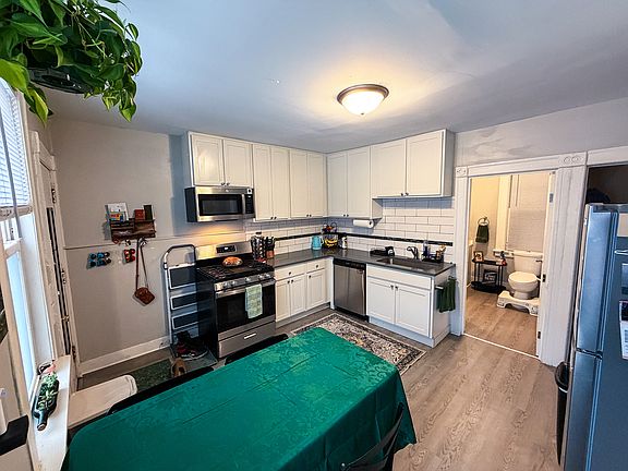 2nd image of 2477-79A N Dousman St #3