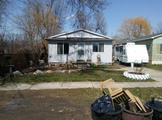 1061 Clovis Ave, Mount Morris, MI 48458