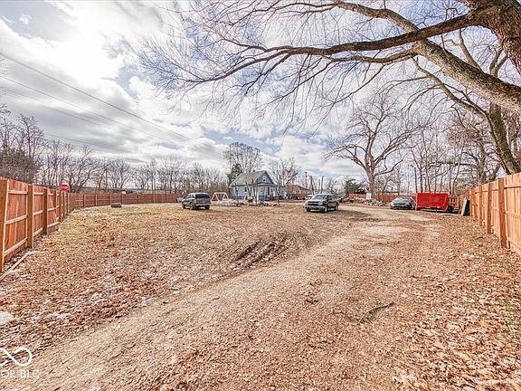 5th image of 4712 Vandalia Ave