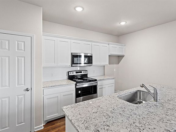 5th image of 2708 Ginger Ct