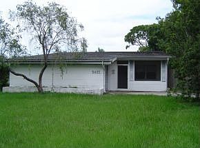 1st image of 2421 Lee Ave