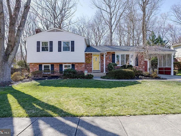 7117 Hadlow Ct — Photo 2