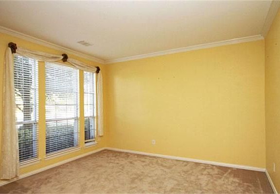4th image of 2990 Marlow Ln