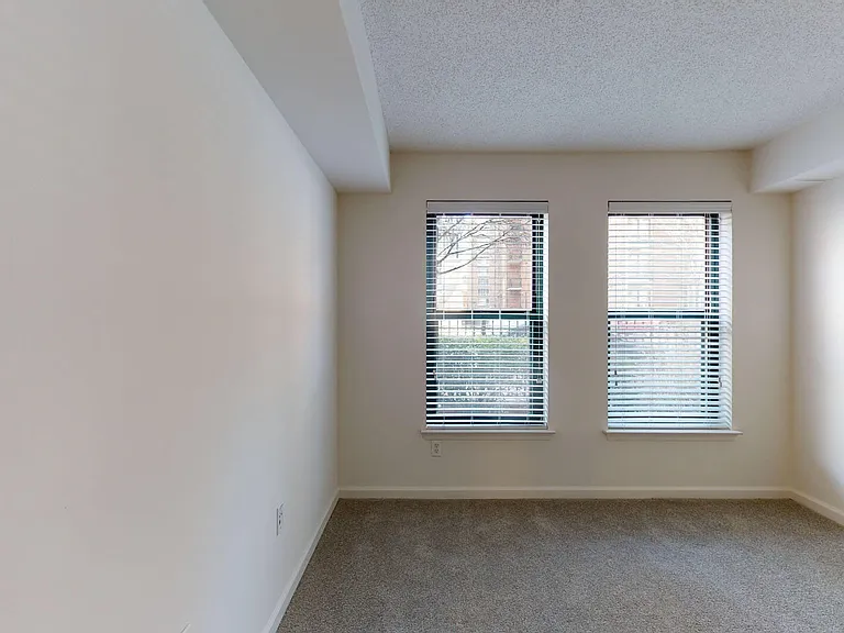 1301 Thomas Circle — Photo 56