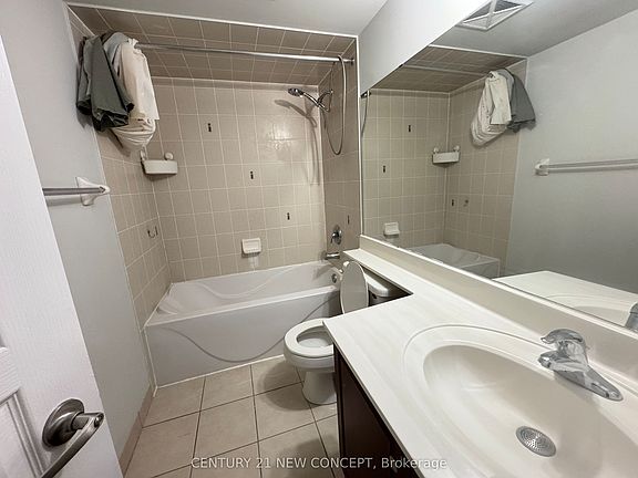 4th image of 509 Beecroft Rd #1602