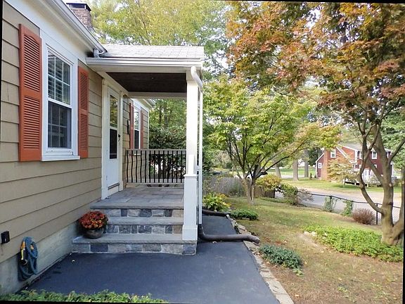 3rd image of 15 Belmont St