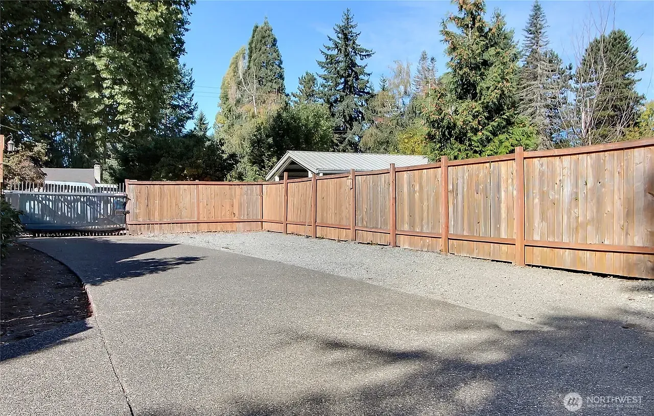 Golf Club Rd SE, Lacey — Photo 2