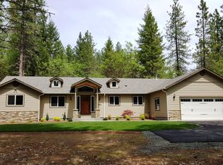 560 Hidden Valley Rd, Grants Pass, OR 97527